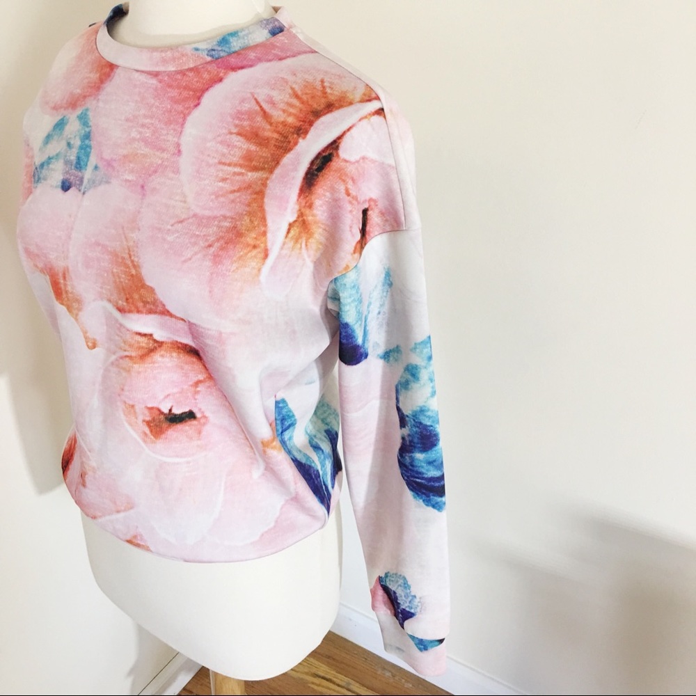 ‼️SOLD‼️ Zara Trafaluc Graphic Sweater - Picture 2 of 7